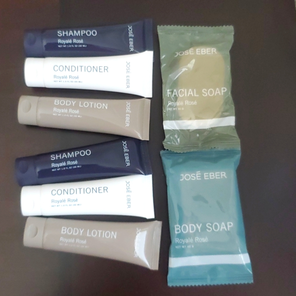 Jose Eber travel set